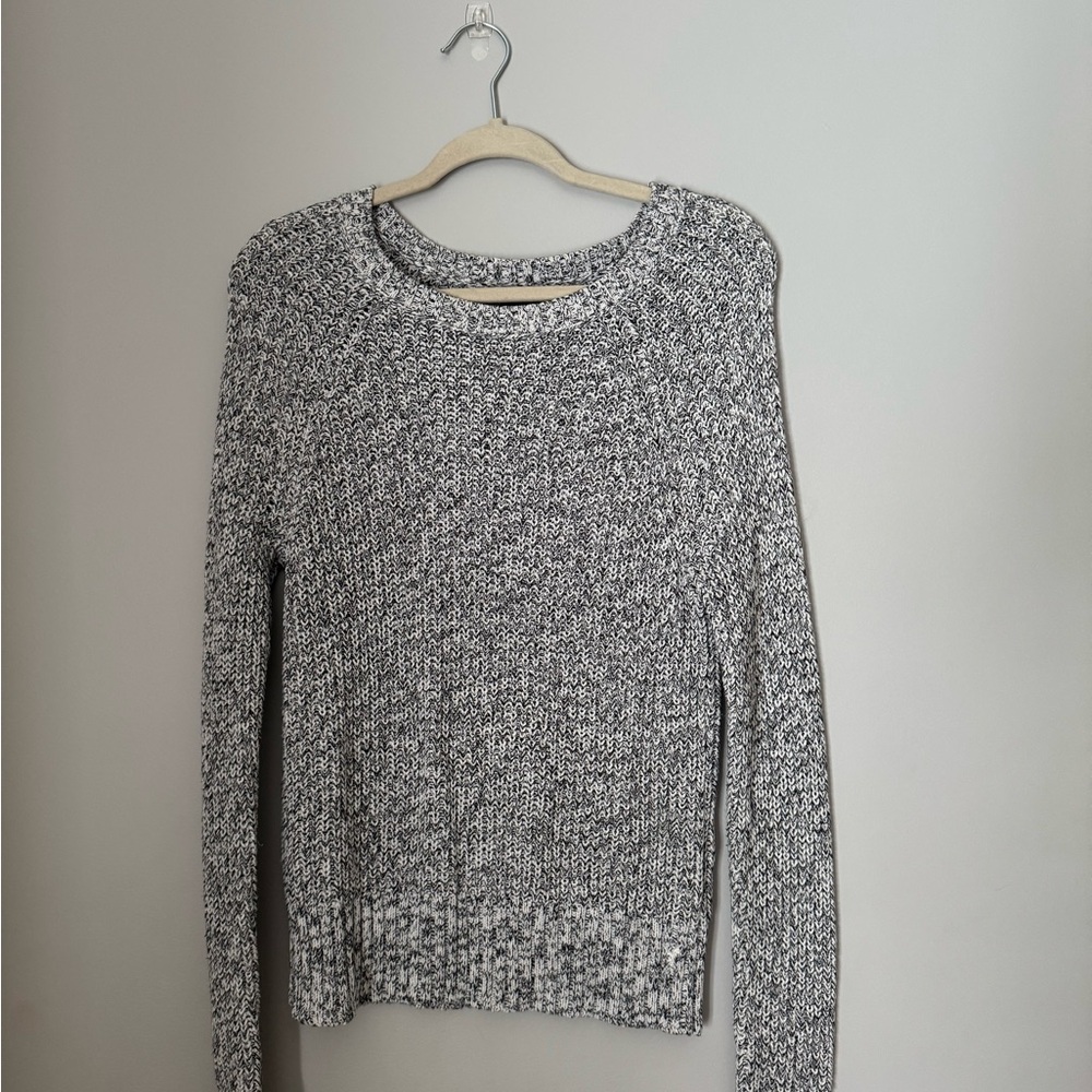 American Eagle Outfitters Gray Crew Neck Sweater